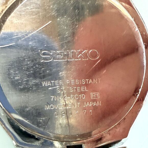 Seiko Quartz 7N42-6C10 Two-Tone Watch Gold Silver Japan EUC 6¾” Wrist - Picture 7 of 9